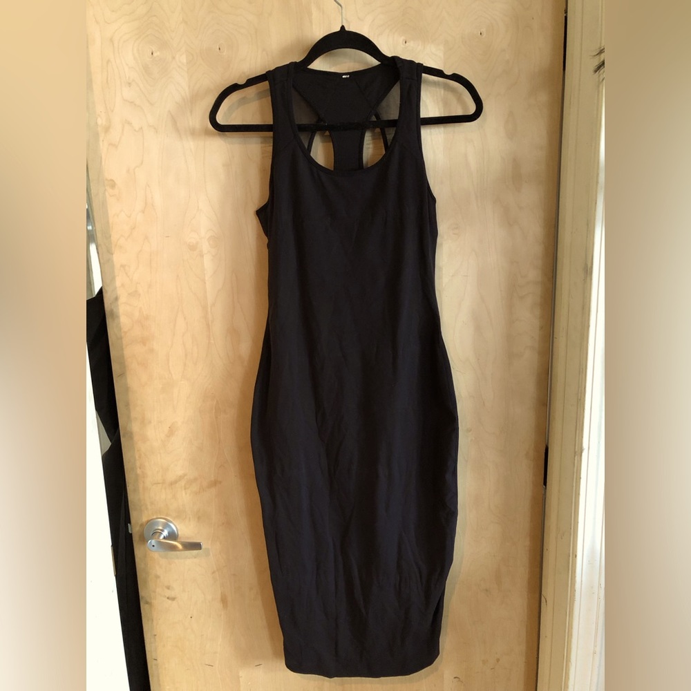 Lululemon athletica globe trotter luon and mesh midi dress, size #6, like new